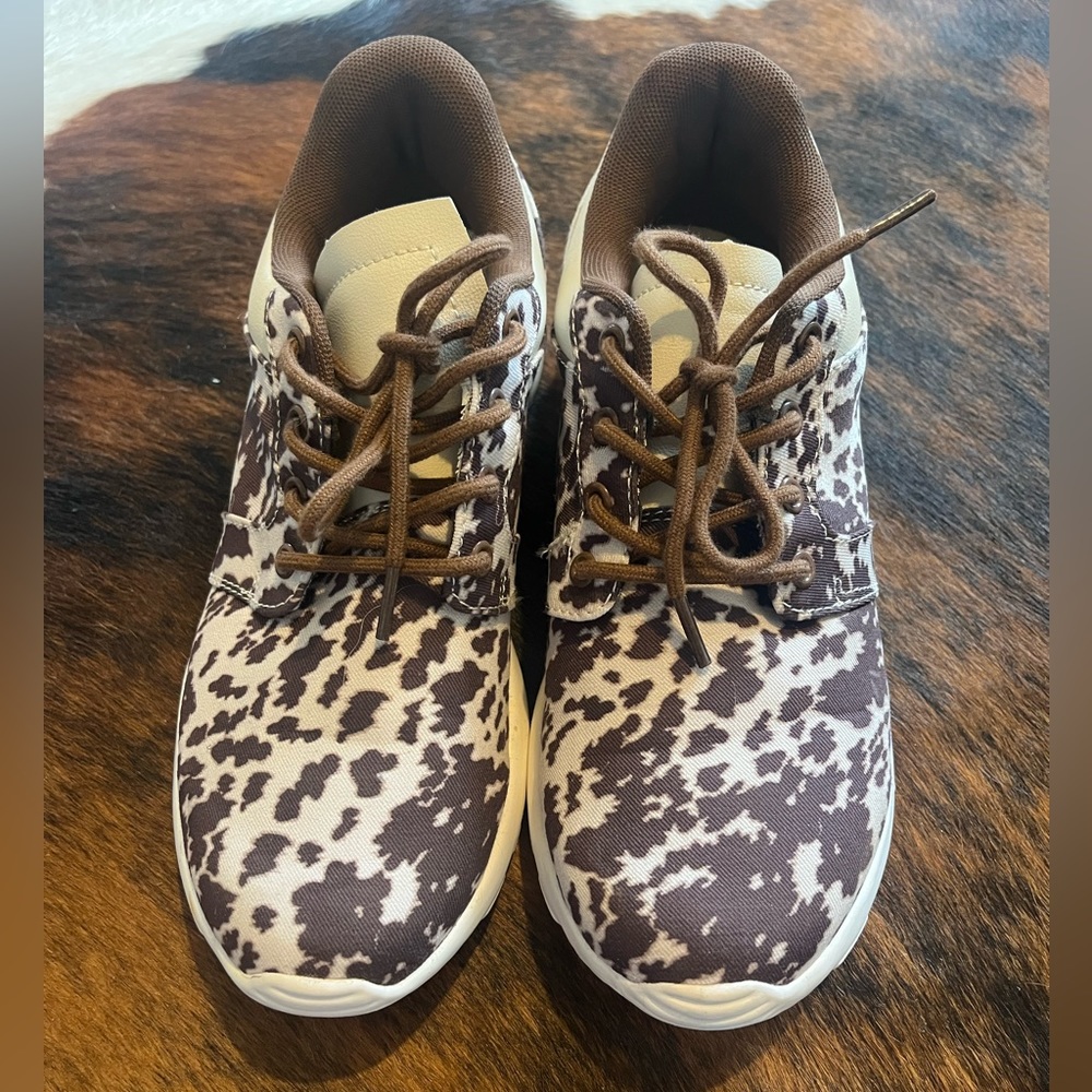 Cowhide Tennis Shoes